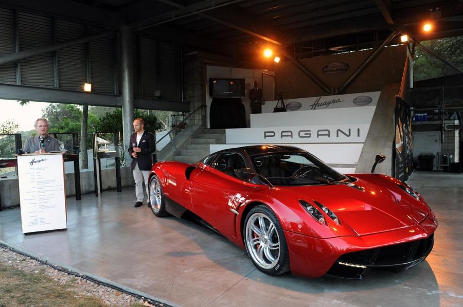  Pagani Huayra 2012 года  (WW) (фото 15 из 82)